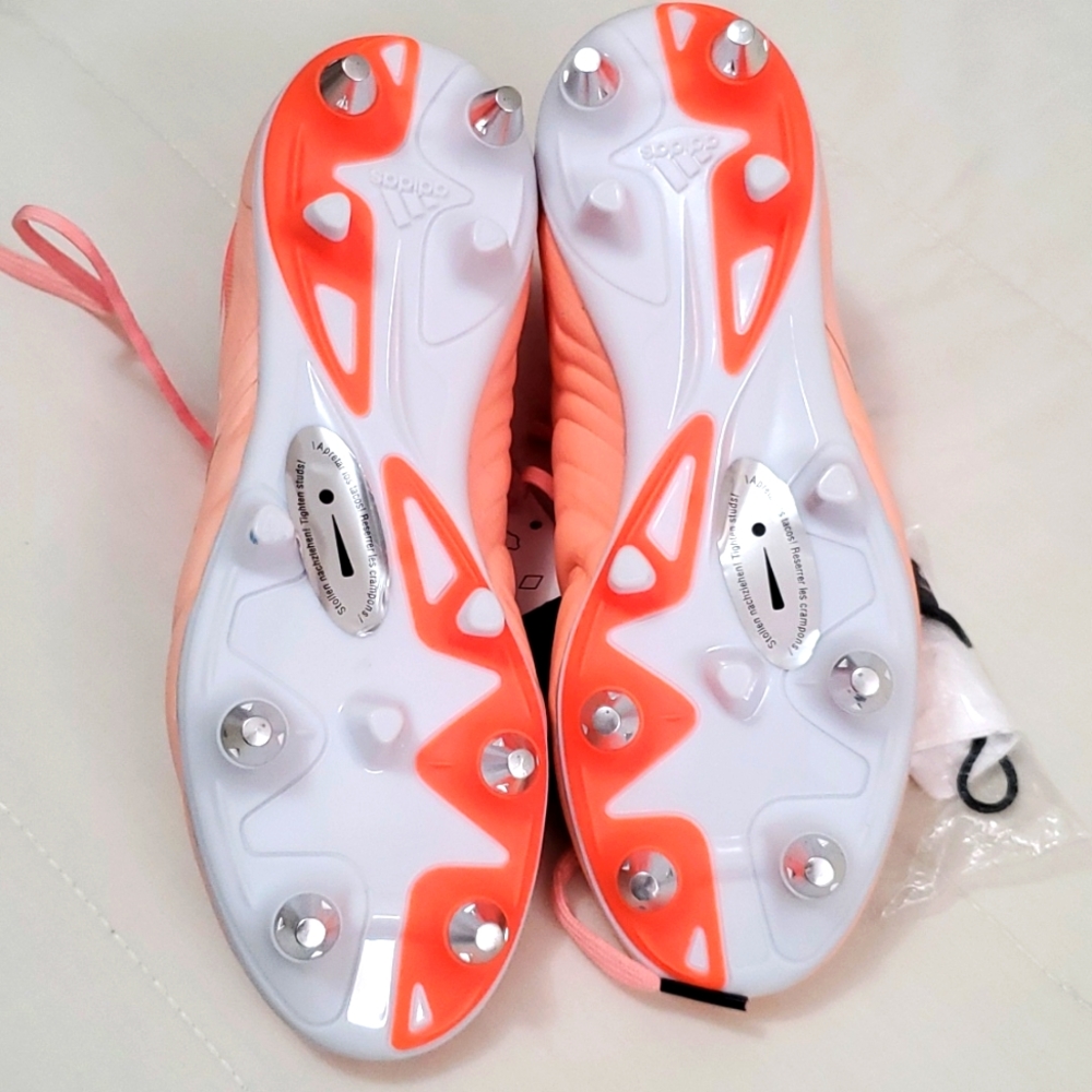 Adidas Soccer Shoes - Picture 4 of 9
